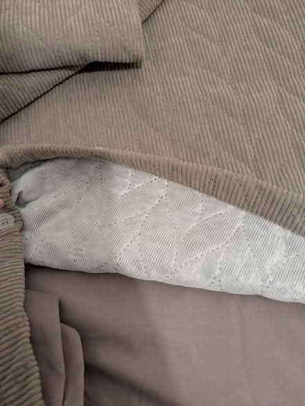 Photo of free Faux cord duvet set (Tranmere CH42) #3