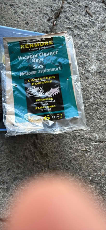 Photo of free Sears Kenmore vacuum cleaner (Orléans) #4