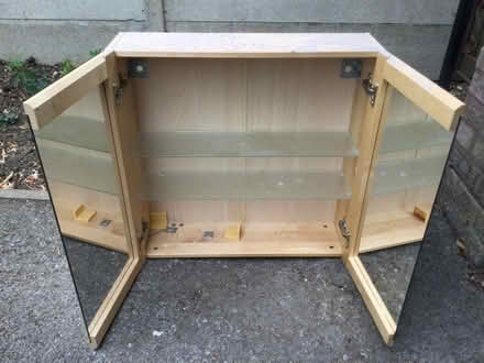 Photo of free Bathroom cabinet for a wall (Putnoe MK41) #2
