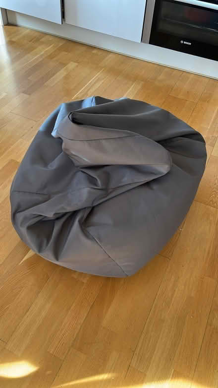 Photo of free Grey beanbag (Stepney E1) #1