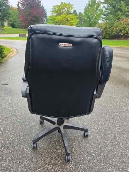 Photo of free LazyBoy office chair (Aberfoyle, 5 mins S of Guelph) #1