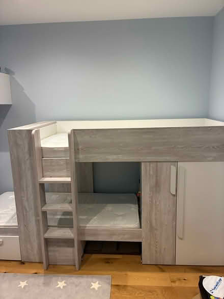 Photo of free Kids bunk bed (SW18) #1