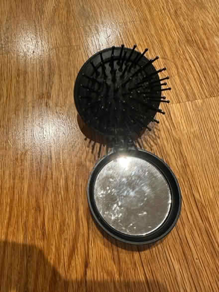 Photo of free Pocket Hair Brush (Hazlemere HP15) #2