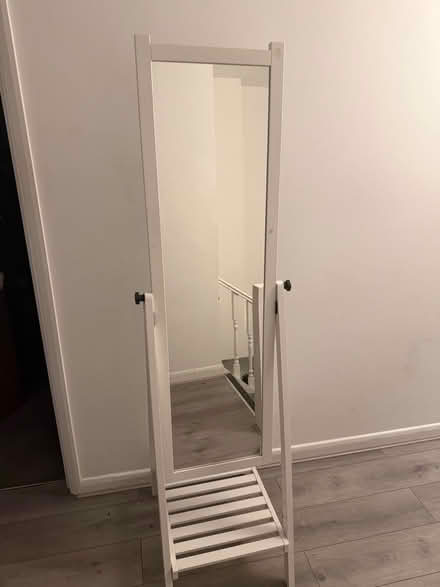 Photo of free Full length mirror on stand (Bethnal Green E2) #4