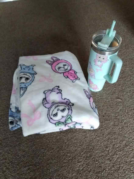 Photo of free Lubula fleece blanket and cup (RG2) #1
