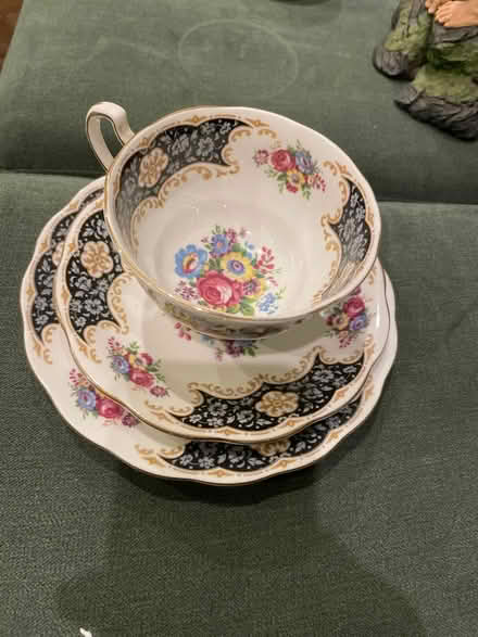 Photo of free Two teacups + matching saucers (Anerley SE20) #1