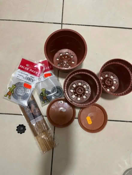Photo of free Plant pots, sink plugs, incense (N7 0ra) #1