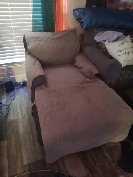 Photo of free Blue Chaise Lounge Chair (Arcadia) #1