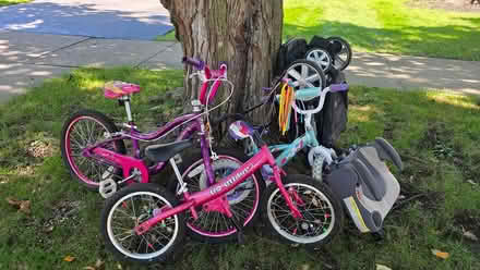 Photo of free Curbside bikes, stroller, booster (Wilmette (off Illinois Rd)) #1