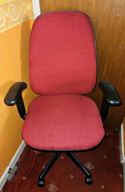 Photo of free Office chair (Gorse Hill SN2) #1