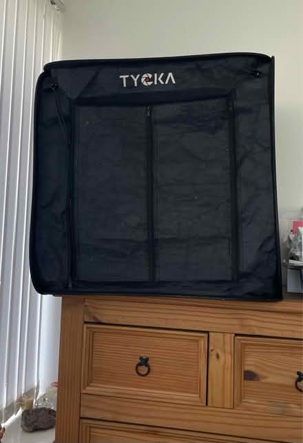 Photo of free Large photo tent with lights (Tameside SK14) #1