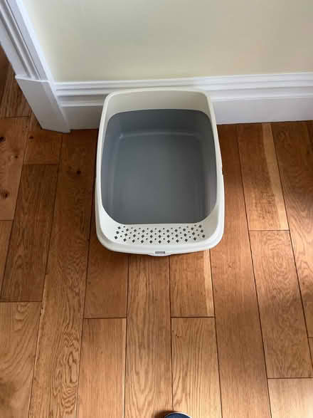 Photo of free Cat litter tray (Malvern WR14) #1