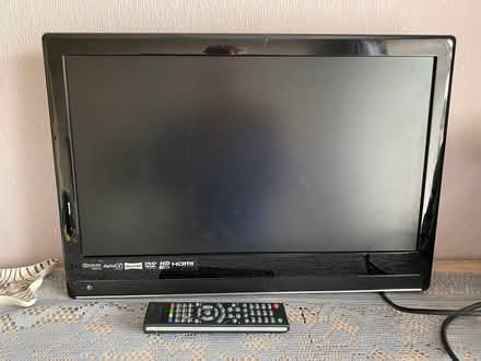 Photo of free TV with built in CD player (Hollinsend S12) #2
