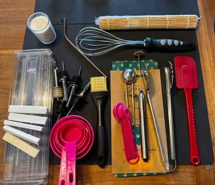 Photo of free Kitchen Tools Bundle: 20+ Pieces (Hackney Wick E3) #1