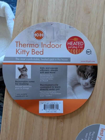 Photo of free Cat bed (North Oakland) #2