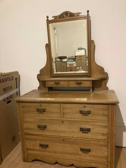 Photo of free Victorian dressing table with mirror (Woodside G20) #1