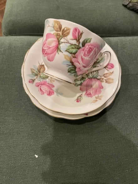 Photo of free Two teacups + matching saucers (Anerley SE20) #3