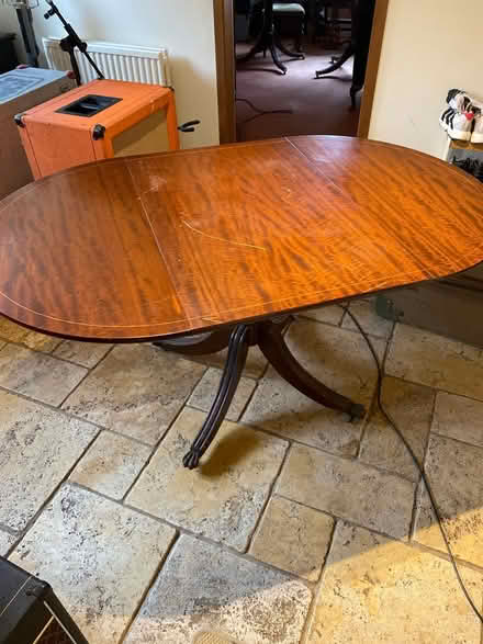 Photo of free Extendable table (Codicote) #1