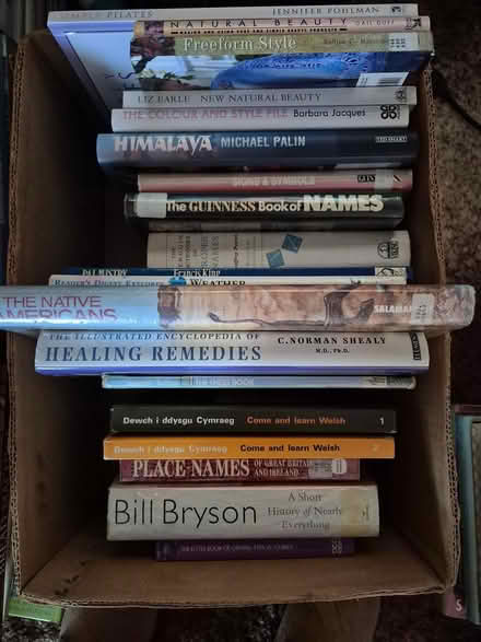 Photo of free Various hardbacks (Mynydd-Isa) #1