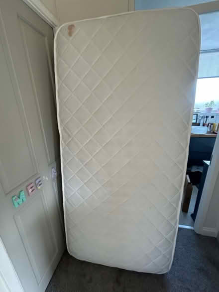 Photo of free Single mattress (Le36dr LE3) #1