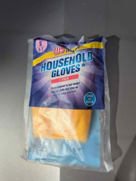 Photo of free Rubber gloves (small) (Aston OX18 2) #1
