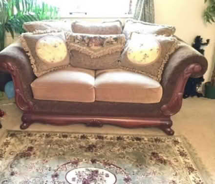 Photo of free Beautiful sofas (Ashtead, Surrey) #2