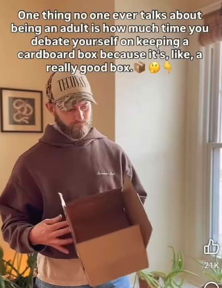 Photo of free a dozen+ smallish boxes (Britannia) #2