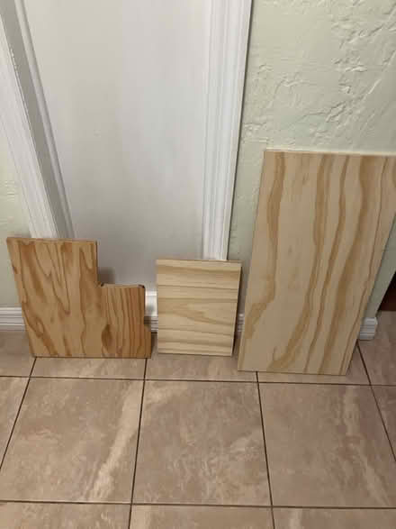Photo of free Lauan and 1/2 inch plywood (Gulfport) #1