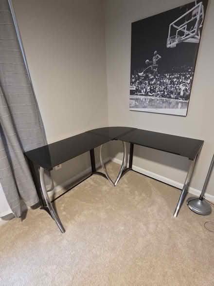 Photo of free Corner desk (East Montgomery Village) #1
