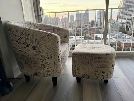 Photo of free Accent chair with matching ottoman (Oakland) #3