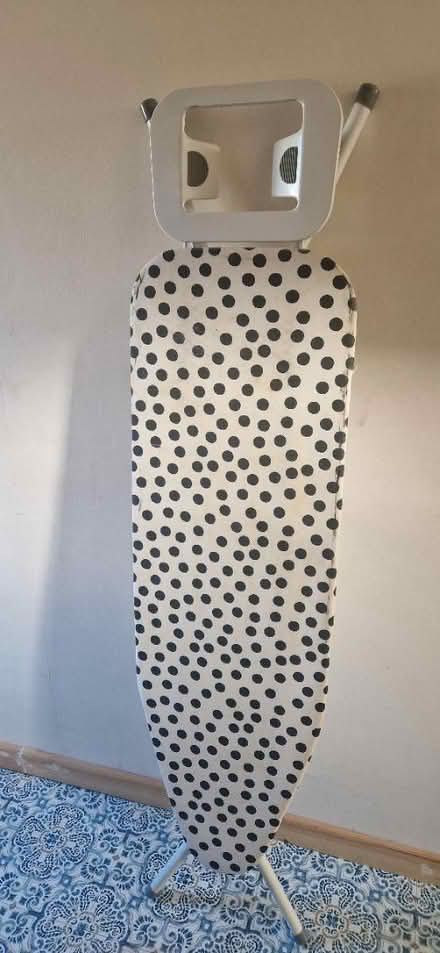 Photo of free Iron board (De217ra spondon) #1