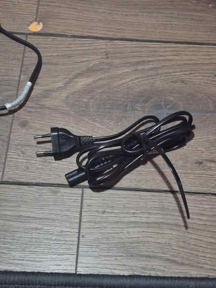 Photo of free C7/Figure 8 Adapter plugs (Horsham Town area RH13) #2