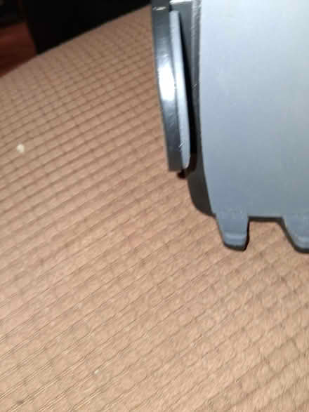 Photo of free iHome cell phone holder (07075 - Wood Ridge) #2