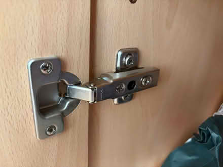 Photo of Kitchen unit door hinge (Blackhall EH4) #1