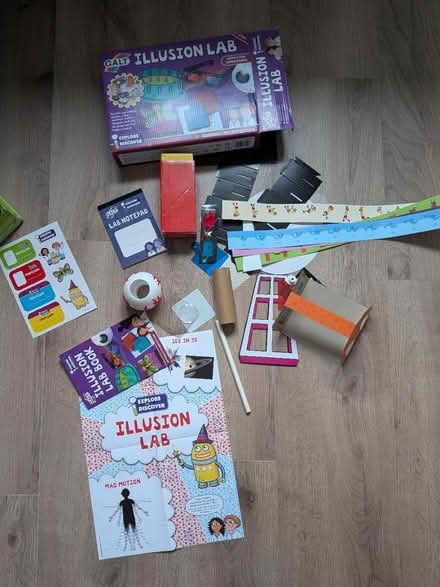 Photo of free Illusion lab discovery toy (Church of the Cross SE2) #1