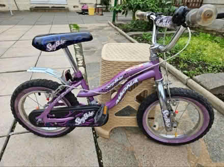 Photo of free Magna skyblade kids bike (IG1 1PD) #2