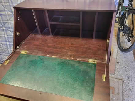 Photo of free Bureau desk unit (Round Green LU3) #4