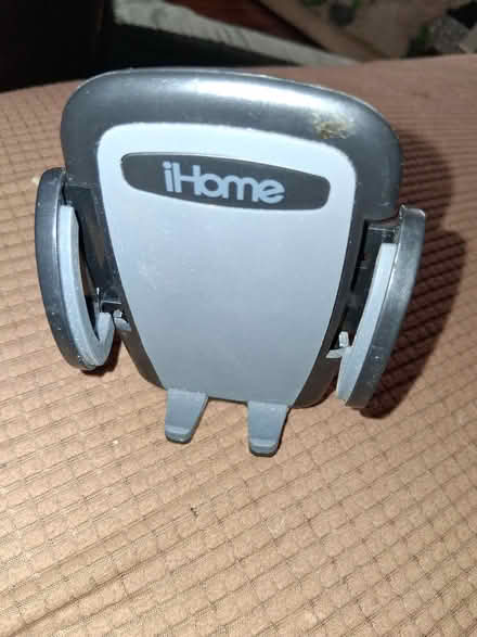 Photo of free iHome cell phone holder (07075 - Wood Ridge) #1