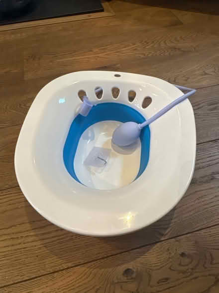 Photo of free Sitz bath (Grandison Road SW11) #1
