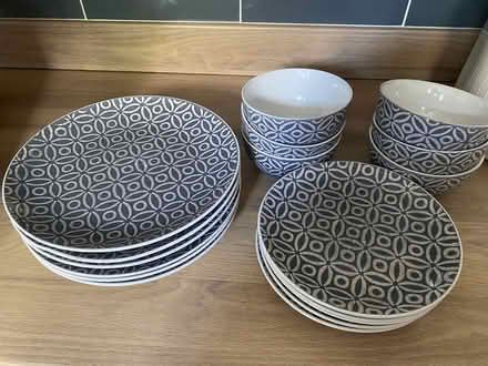 Photo of free plate set (Gidlow WN6) #1