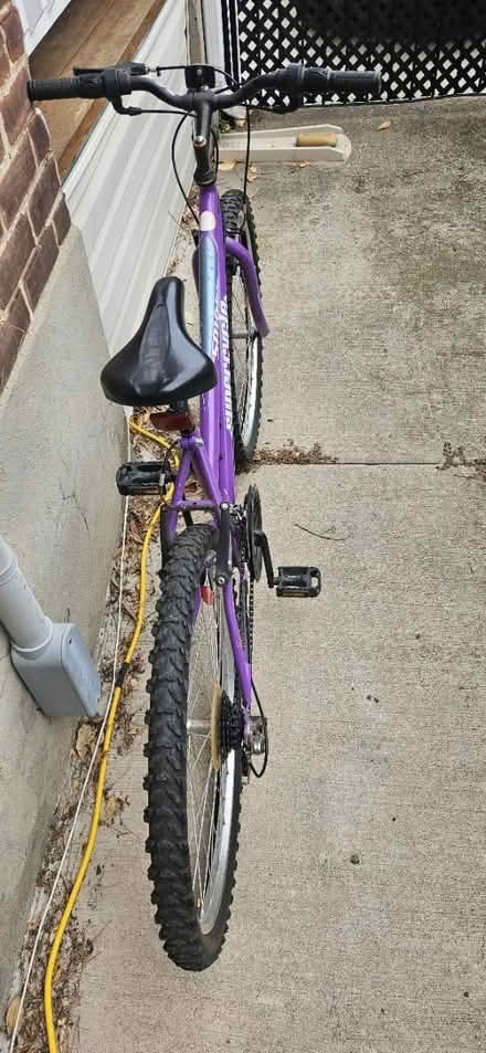 Photo of free Woman's bicycle (Upper Beaches) #4