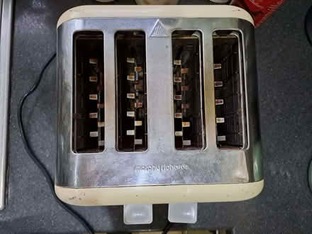 Photo of free 4 slice toaster (London Rd, HW HP11) #2