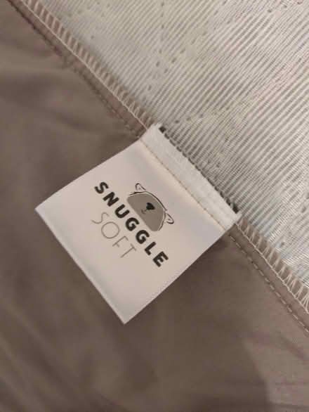 Photo of free Faux cord duvet set (Tranmere CH42) #4