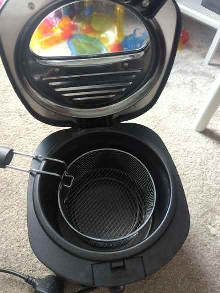 Photo of free Deep fryer (Houghton Regis LU5) #2