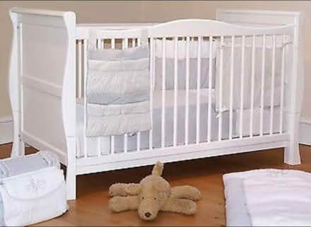 Photo of free Baby/toddler bed (Camberwell SE5) #1