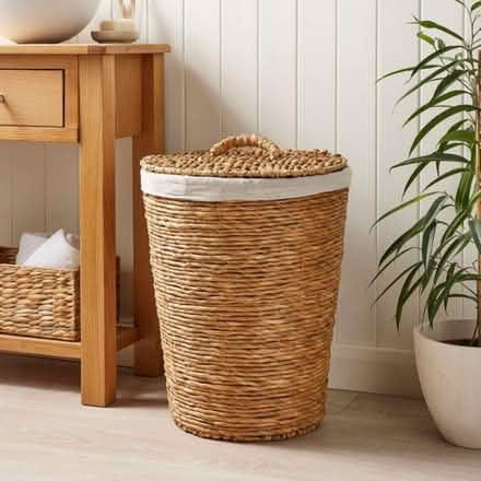 Photo of laundry basket (oxford OX1) #1