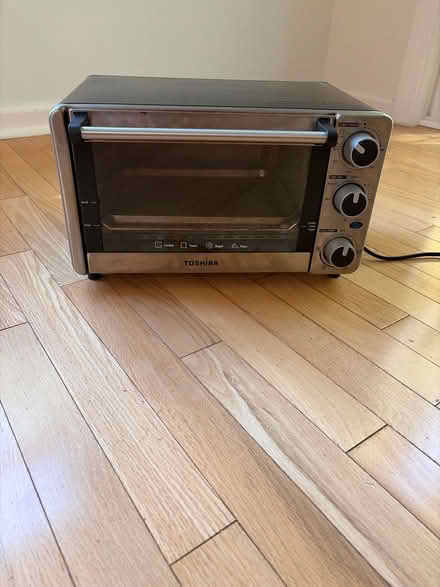Photo of free Toshiba toaster oven (Off Lexington st in Waltham) #1