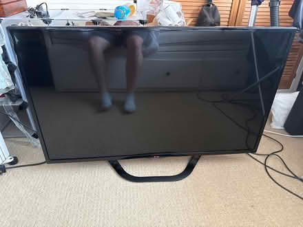 Photo of free 47” lg tv (Banbury) #1