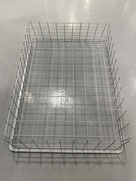 Photo of free basket for wardrobe/ under bed (Se6 2ha) #2