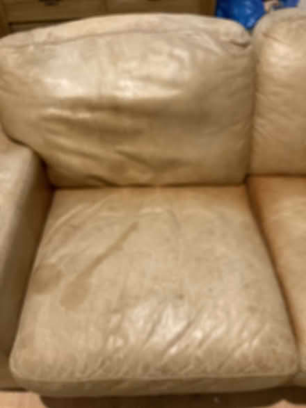 Photo of free comfy but very worn leather sofa (Woodside G20) #3